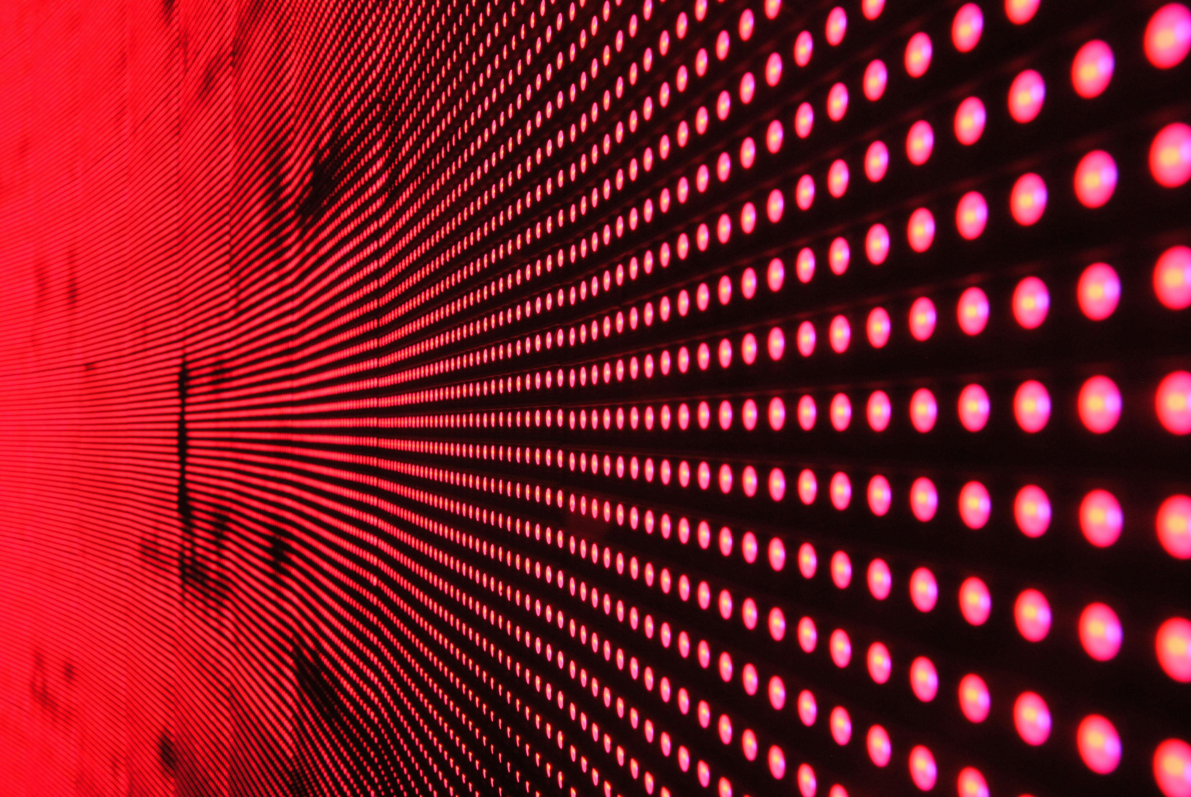 Painéis de LED para o varejo: como a Illumitech transforma supermercados e lojas